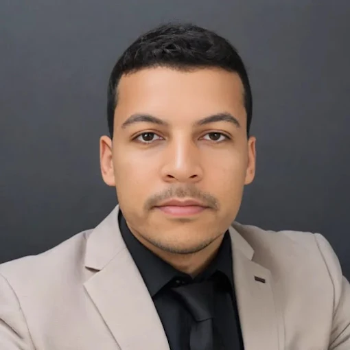 Dr. Otávio Henrique, advogado especialista em Direito Bancário, Trabalhista e Previdenciário